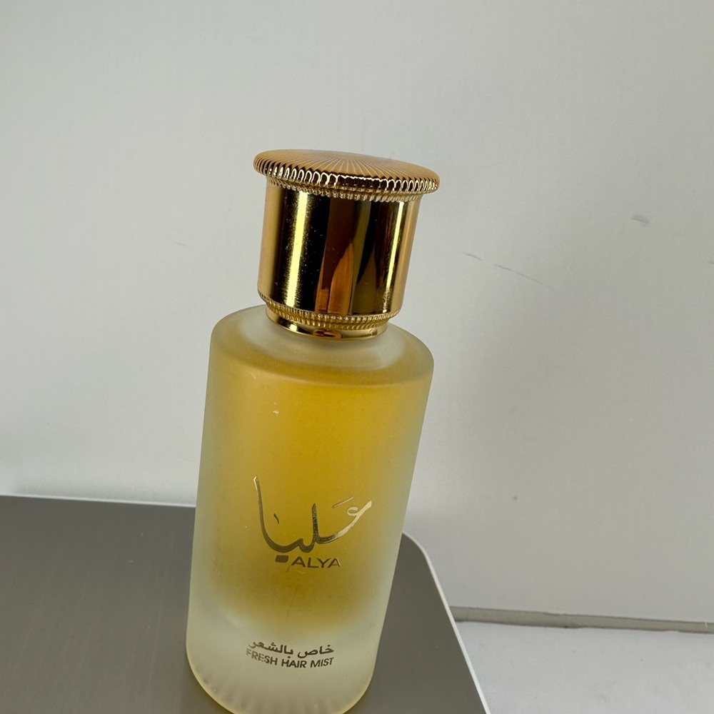Alya Fresh Hair Mist with Gold Cap